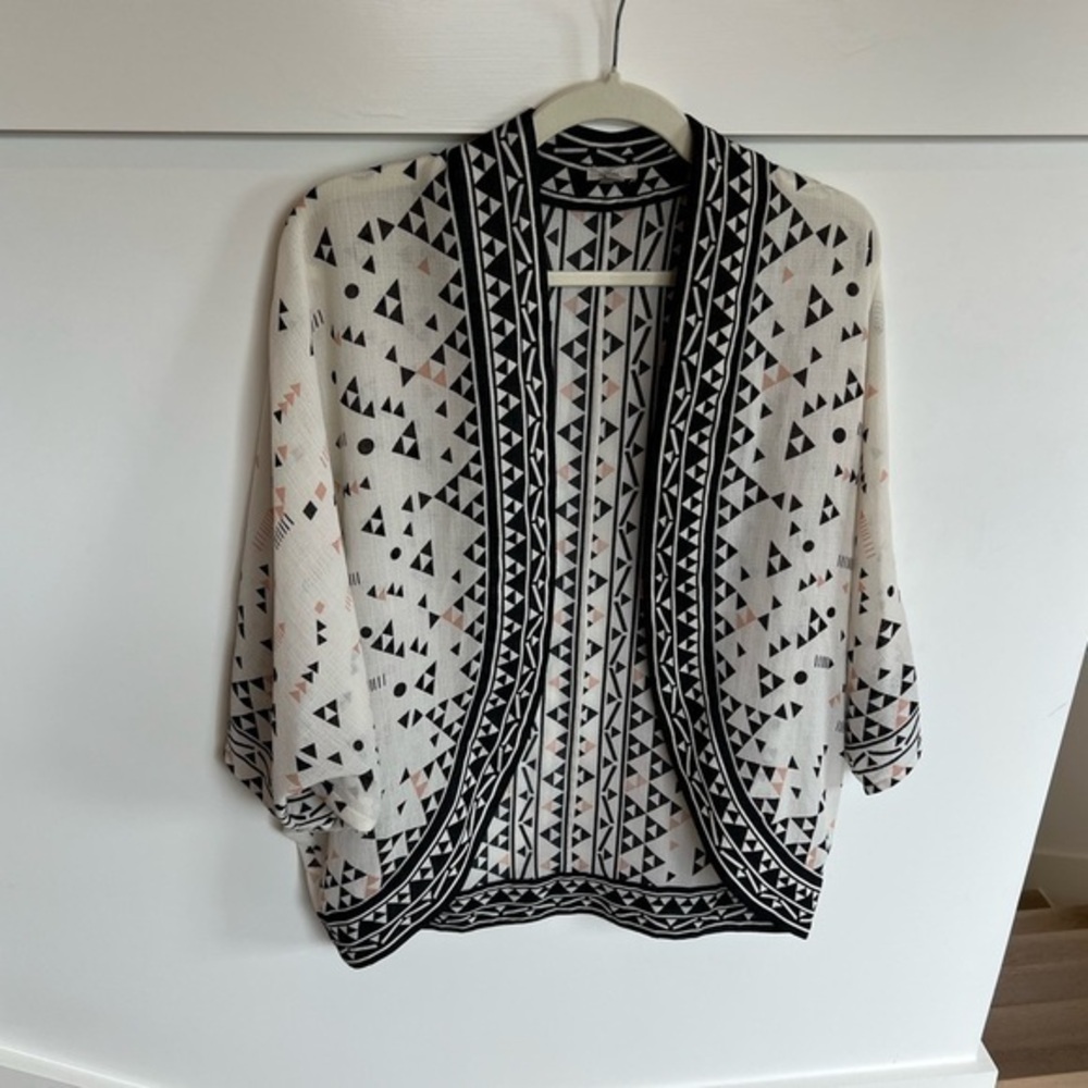Urban Outfitters Ecote Black and Cream Kimono Geometric XS/S